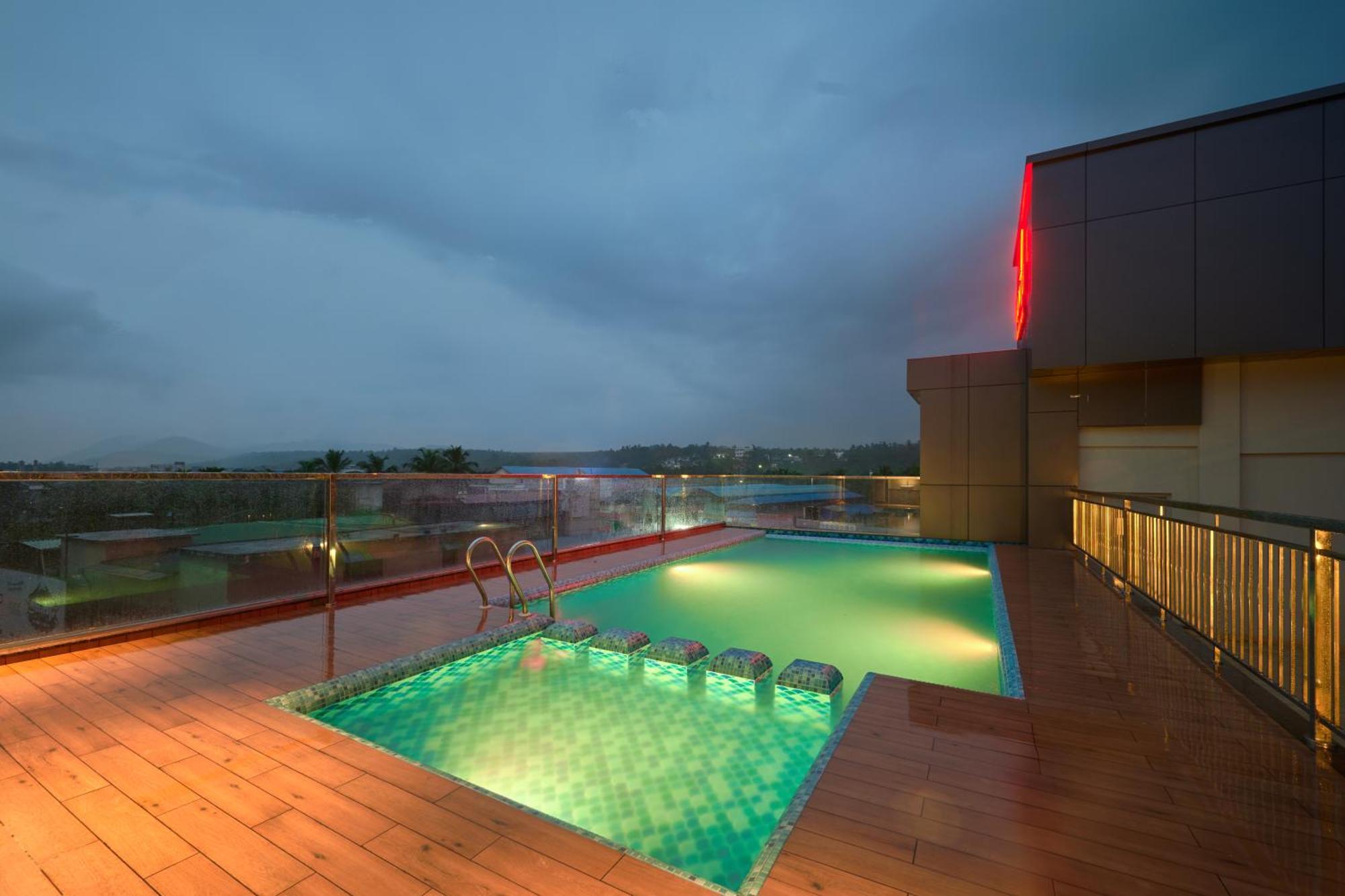 Kowju Airport Hotel Calicut Kondotty Экстерьер фото